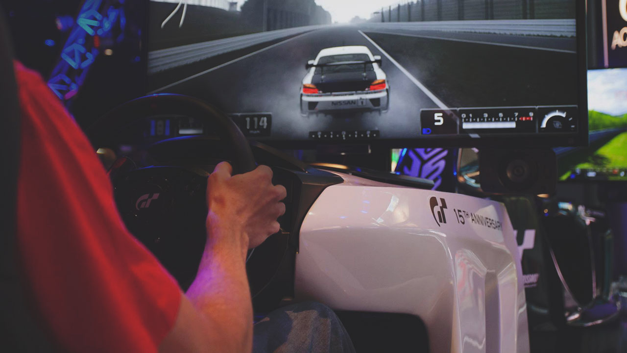 Gran Tiurismo 6 Racing Simulator at the National Finals | Nissan GT Academy